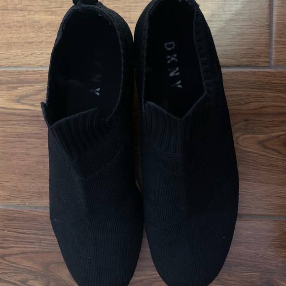 DKNY Sneakers - Picture 3 of 3